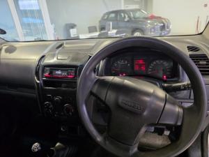 Isuzu D-Max Gen 6 250C single cab - Image 12