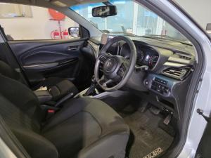 Suzuki Baleno 1.5 GLX auto - Image 12