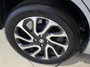 Suzuki Baleno 1.5 GLX auto - Image 13