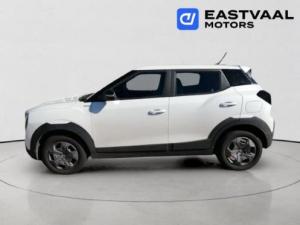 Mahindra XUV 3XO 1.2T MX3 manual - Image 4