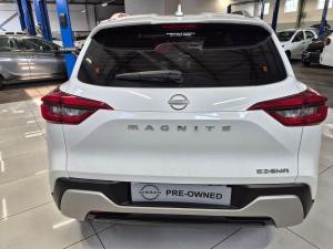 Nissan Magnite 1.0 Visia auto - Image 12