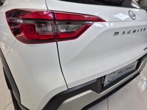Nissan Magnite 1.0 Visia auto - Image 13