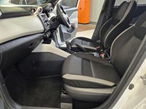 Nissan Magnite 1.0 Visia auto - Image 25