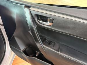 Toyota Corolla 1.8 Exclusive auto - Image 25