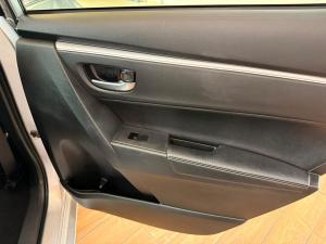 Toyota Corolla 1.8 Exclusive auto - Image 26