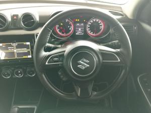 Suzuki Swift 1.2 GLX auto - Image 18