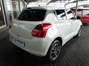 Suzuki Swift 1.2 GLX auto - Image 7