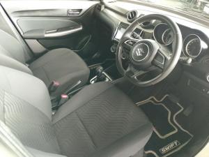 Suzuki Swift 1.2 GLX auto - Image 9