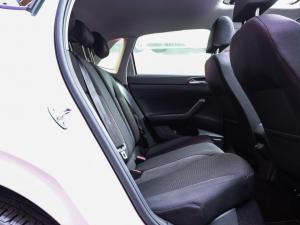 Volkswagen Polo hatch 1.0TSI Life auto - Image 10