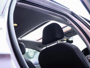 Volkswagen Polo hatch 1.0TSI Life auto - Image 11