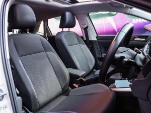 Volkswagen Polo hatch 1.0TSI Life auto - Image 8