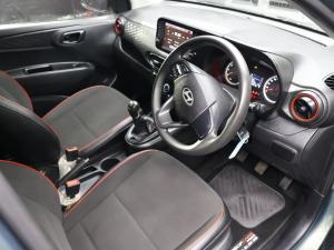 Hyundai Grand i10 1.0 Premium hatch - Image 12