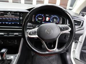 Volkswagen Polo hatch 1.0TSI Life auto - Image 12