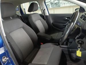 Volkswagen Polo Vivo hatch 1.6 Highline - Image 12
