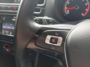 Volkswagen Polo Vivo hatch 1.6 Highline - Image 17