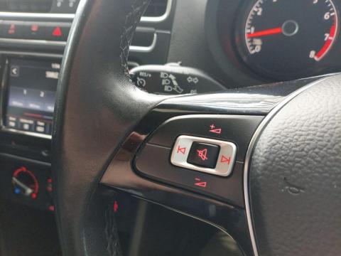 Image Volkswagen Polo Vivo hatch 1.6 Highline