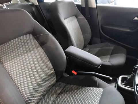 Image Volkswagen Polo Vivo hatch 1.6 Highline