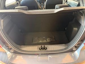 Ford Figo hatch 1.5 Ambiente - Image 11