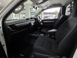 Toyota Hilux 2.4GD-6 single cab Raider manual - Image 6
