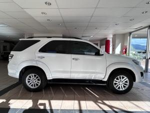 Toyota Fortuner 3.0D-4D Ltd edition auto - Image 3