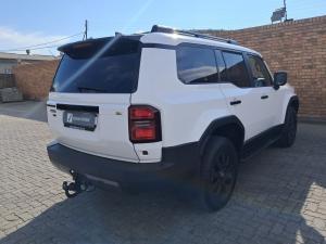Toyota Land Cruiser Prado 2.8GD VX-R - Image 2