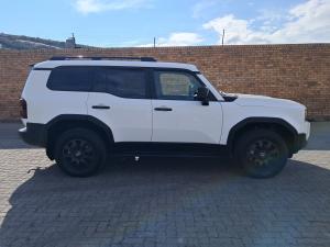 Toyota Land Cruiser Prado 2.8GD VX-R - Image 3