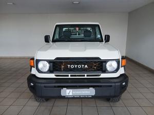 Toyota Land Cruiser 79 2.8GD-6 single cab auto - Image 4