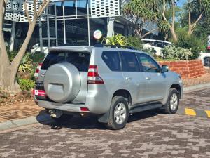 Toyota Land Cruiser Prado 3.0DT TX - Image 2