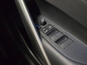 Toyota Corolla Cross 1.8 Hybrid XR - Image 18