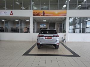 Toyota Fortuner 2.4GD-6 4x4 - Image 5