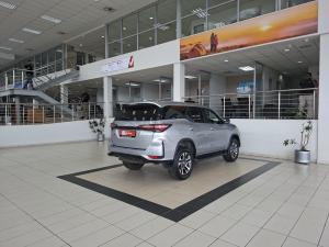 Toyota Fortuner 2.4GD-6 4x4 - Image 2