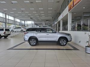 Toyota Fortuner 2.4GD-6 4x4 - Image 3