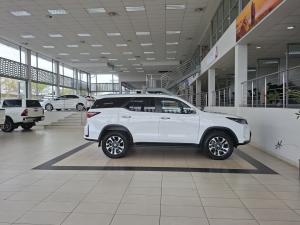 Toyota Fortuner 2.4GD-6 auto - Image 3