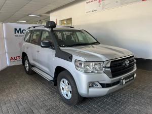 Toyota Land Cruiser 200 4.5D-4D V8 GX-R - Image 1