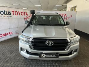 Toyota Land Cruiser 200 4.5D-4D V8 GX-R - Image 4