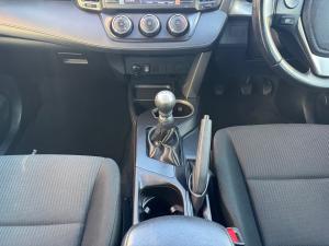 Toyota RAV4 2.0 GX - Image 12