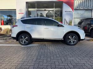 Toyota RAV4 2.0 GX - Image 3