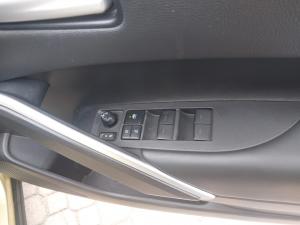 Toyota Corolla Cross 1.8 Xi - Image 25