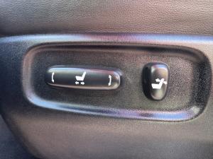 Toyota Land Cruiser 200 4.5D-4D V8 VX-R - Image 18