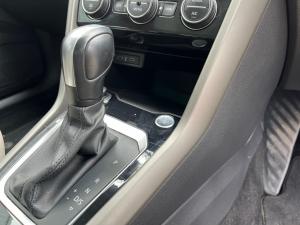 Volkswagen T-ROC 1.4 TSI Design Tiptronic - Image 13