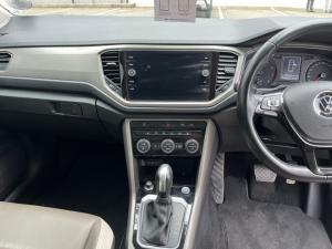 Volkswagen T-ROC 1.4 TSI Design Tiptronic - Image 17