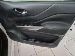 Nissan Navara 2.5DDTI SE automatic D/C - Image 8