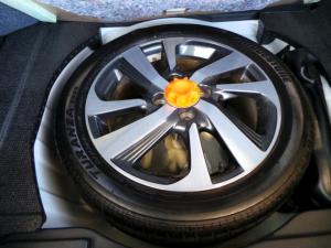 Toyota Yaris 1.5 Xs - Image 12