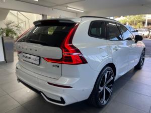Volvo XC60 B5 AWD Ultimate Dark - Image 13