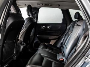 Volvo XC60 B5 AWD Essential - Image 25