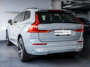 Volvo XC60 B5 AWD Essential - Image 2