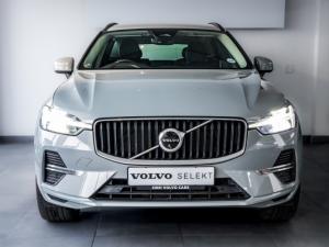 Volvo XC60 B5 AWD Essential - Image 9