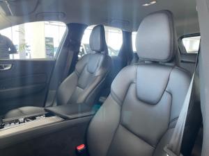Volvo XC60 B5 AWD Essential - Image 14