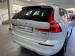 Volvo XC60 B5 AWD Essential - Thumbnail 2