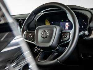 Volvo XC40 B4 Plus Dark - Image 12